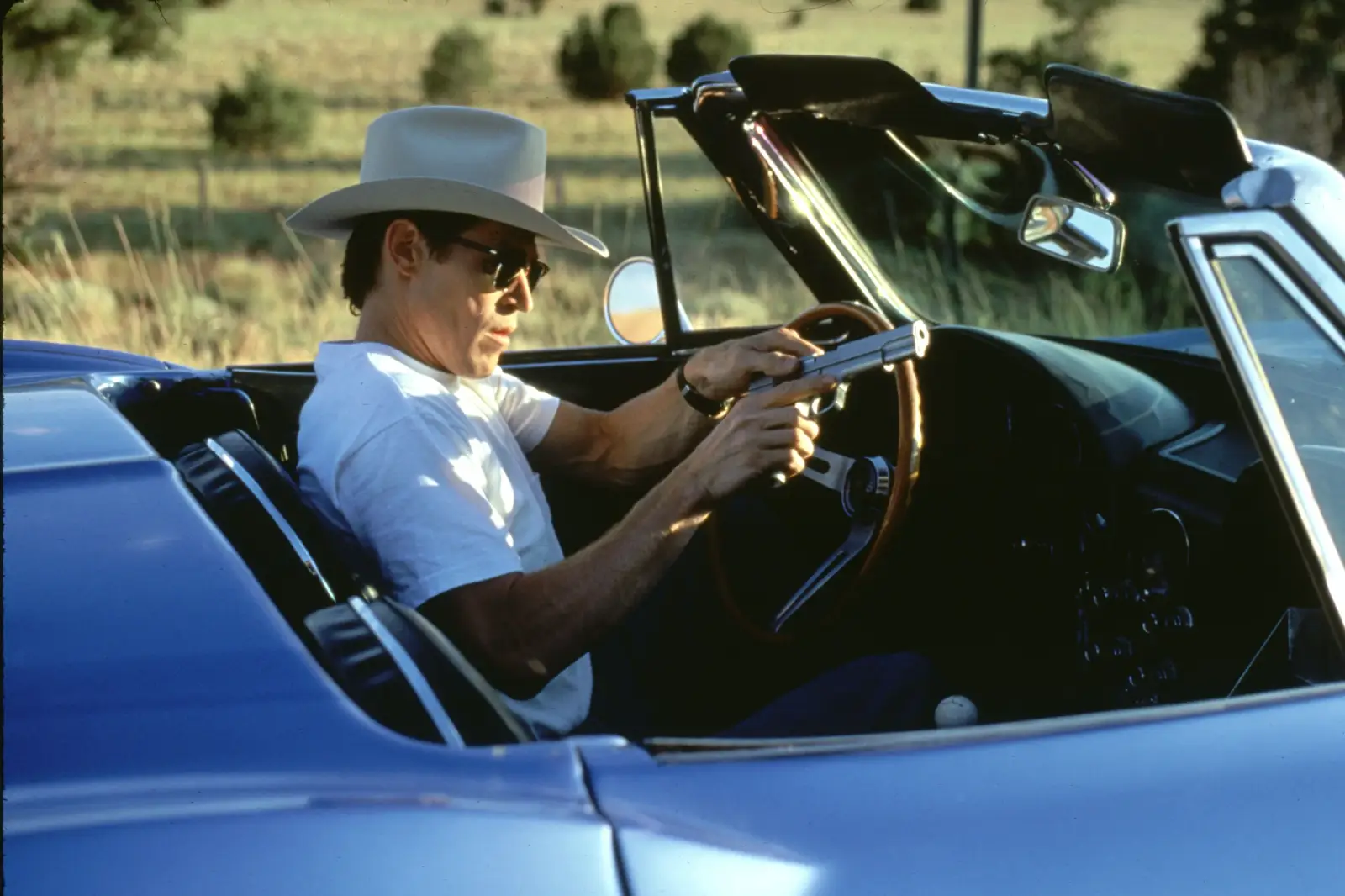 A still from White Sands (1992)