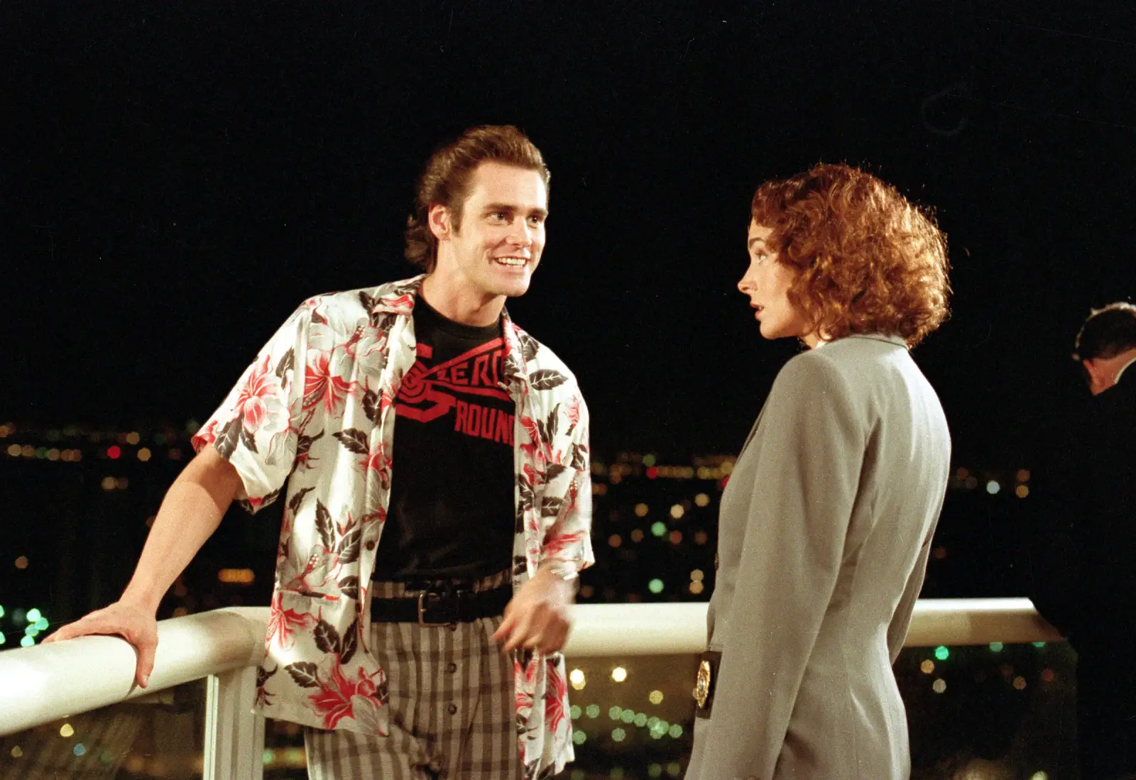 A still from Ace Ventura: Pet Detective (1994)